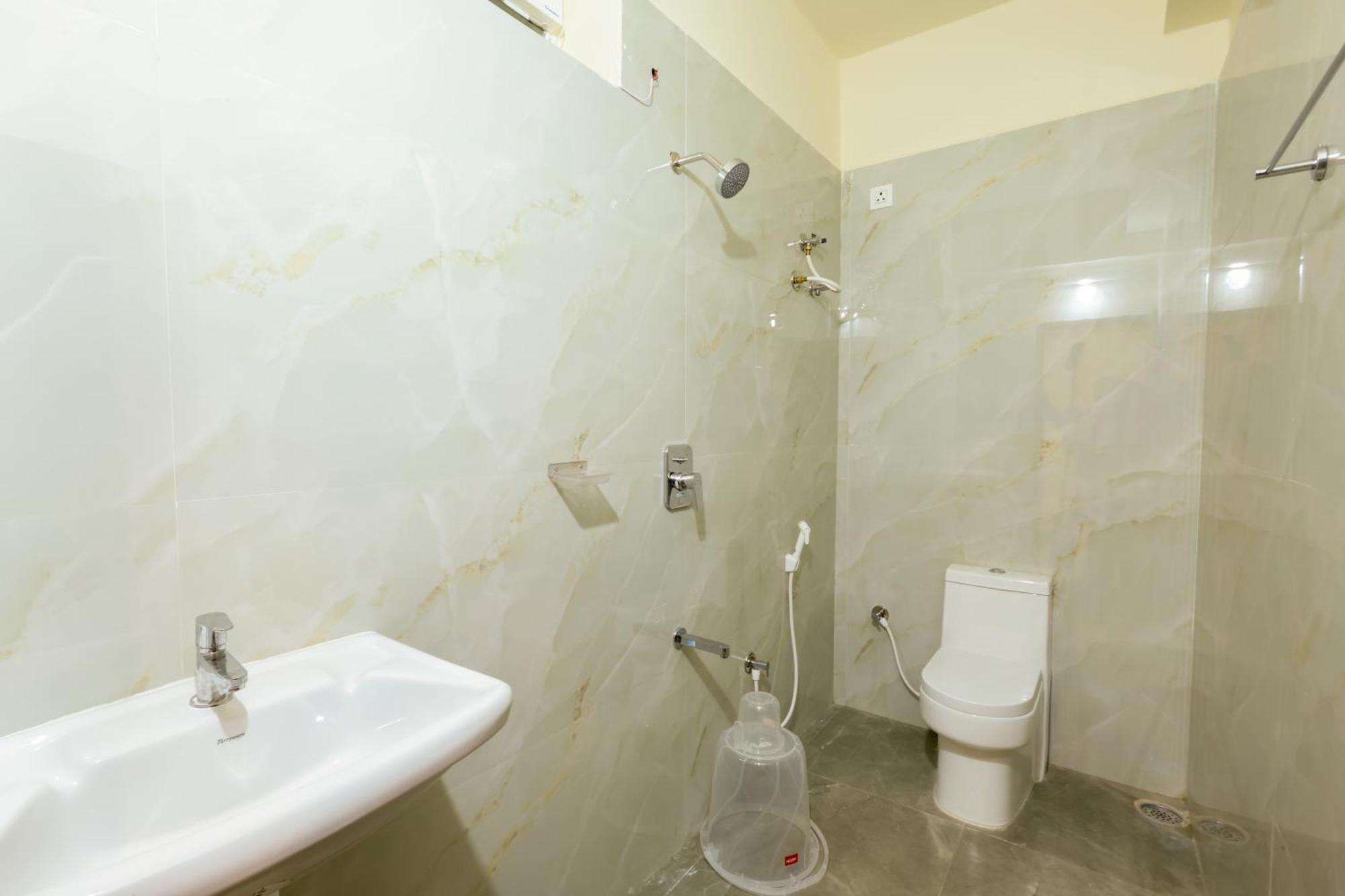 Olive Nest- Tirupati Bus Stand- 300 Meters, Railway Station- 400 Meters Hotell Eksteriør bilde