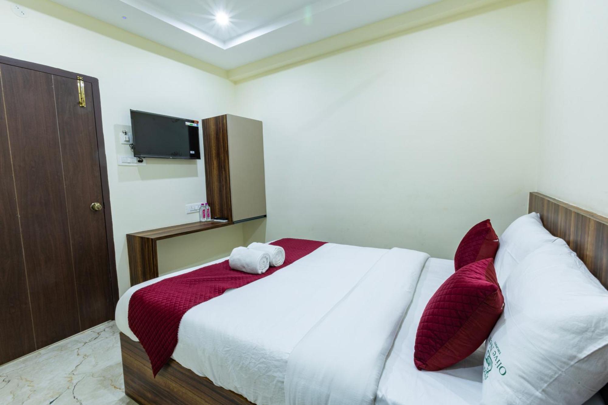 Olive Nest- Tirupati Bus Stand- 300 Meters, Railway Station- 400 Meters Hotell Eksteriør bilde