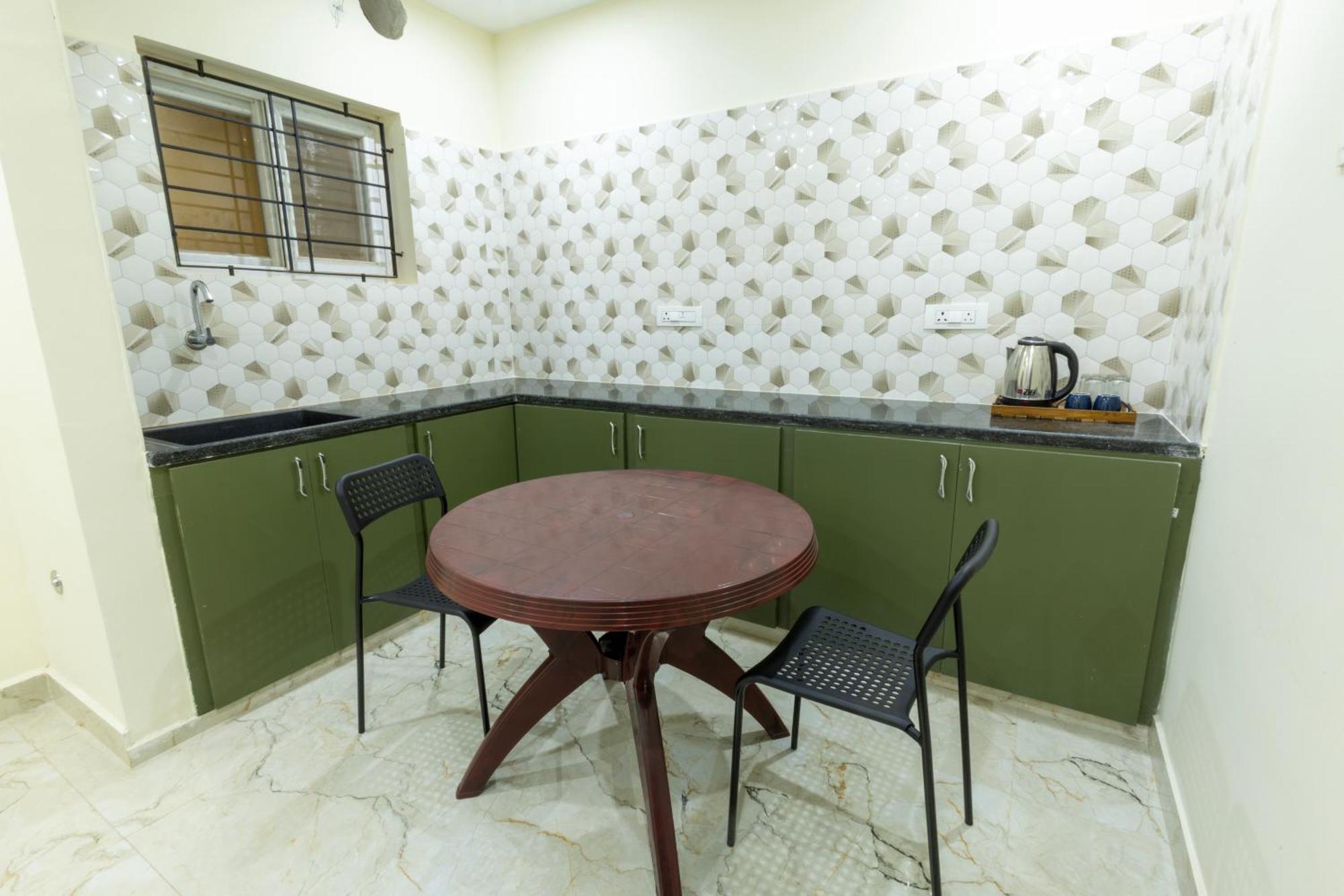 Olive Nest- Tirupati Bus Stand- 300 Meters, Railway Station- 400 Meters Hotell Eksteriør bilde