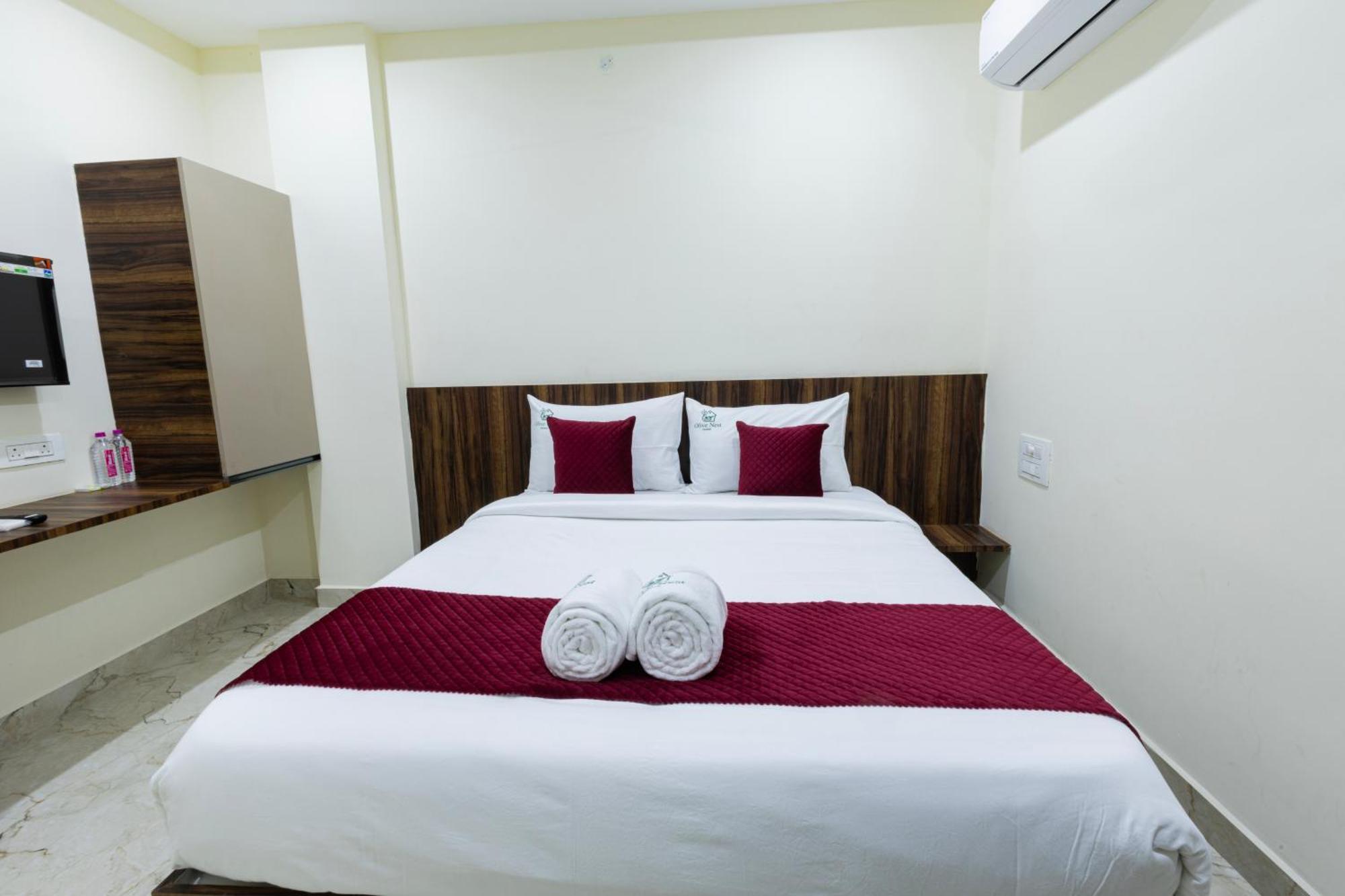 Olive Nest- Tirupati Bus Stand- 300 Meters, Railway Station- 400 Meters Hotell Eksteriør bilde