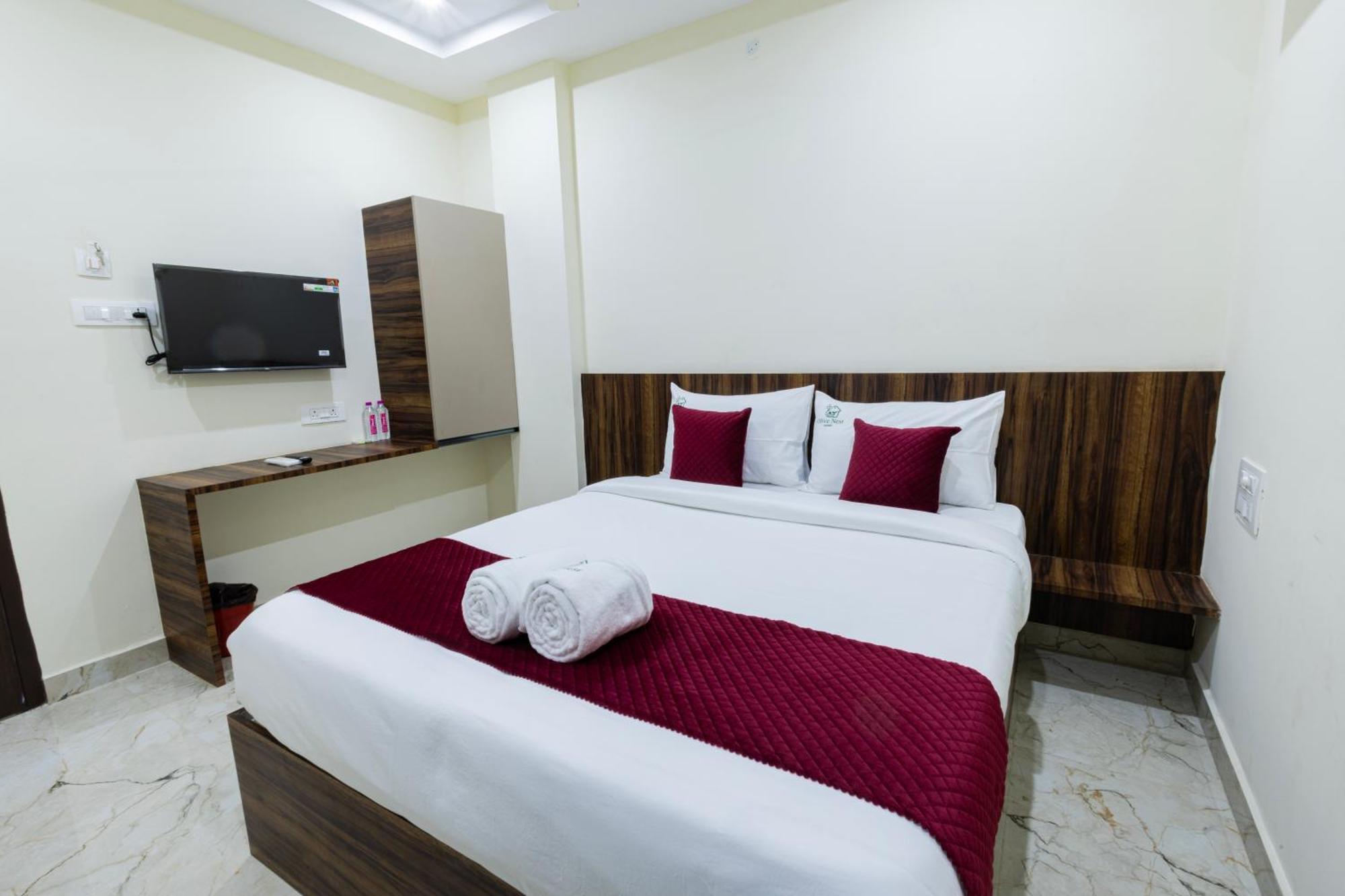 Olive Nest- Tirupati Bus Stand- 300 Meters, Railway Station- 400 Meters Hotell Eksteriør bilde