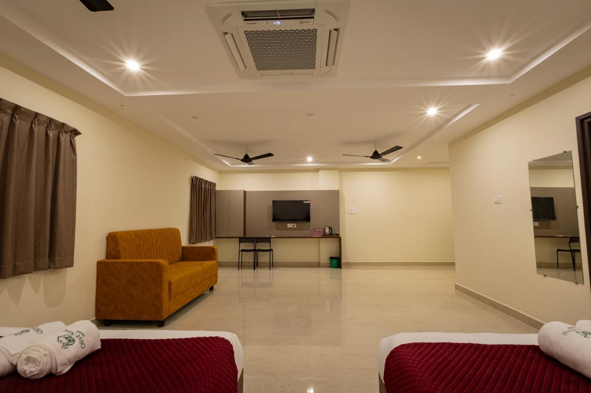 Olive Nest- Tirupati Bus Stand- 300 Meters, Railway Station- 400 Meters Hotell Eksteriør bilde
