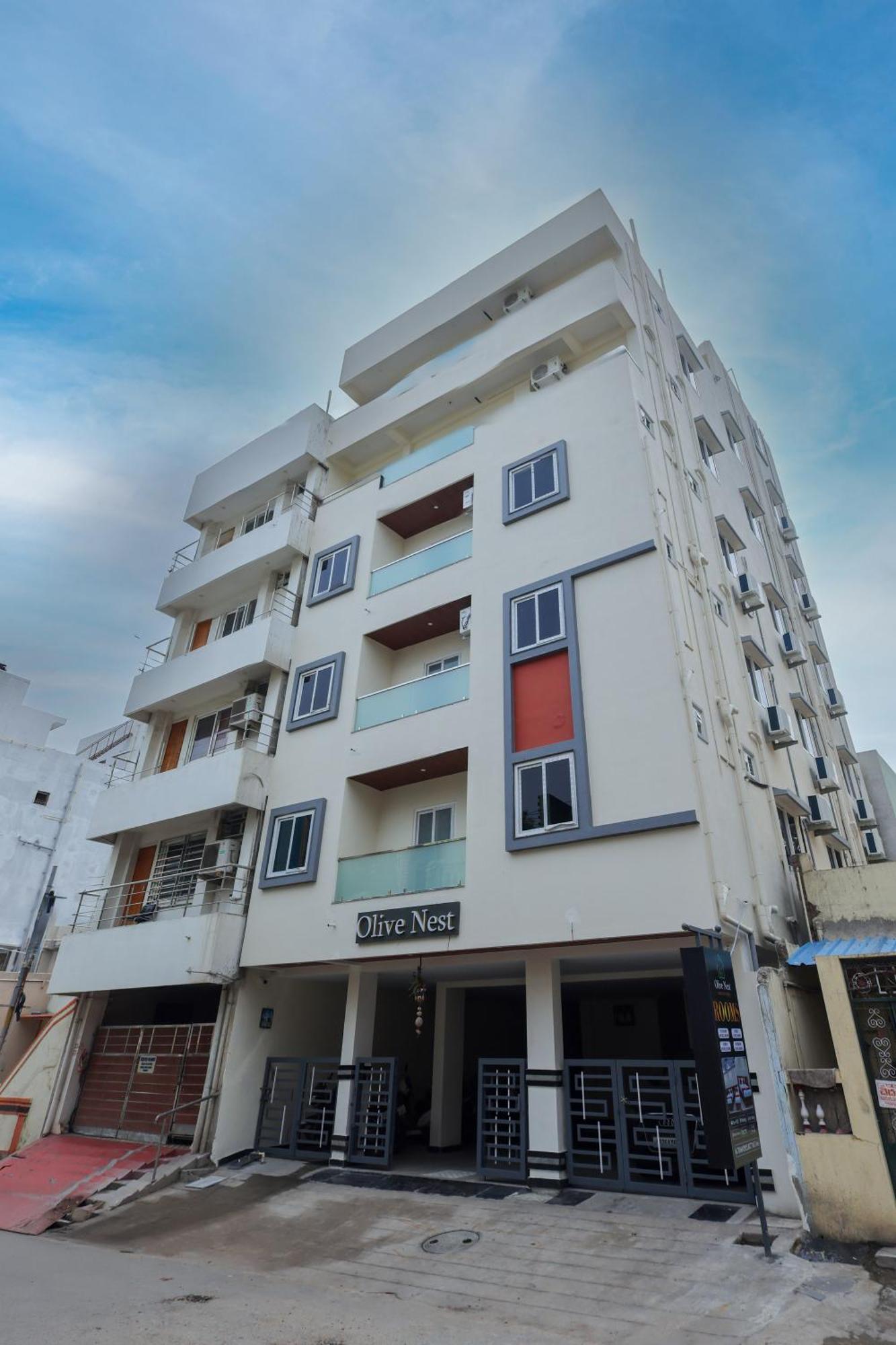 Olive Nest- Tirupati Bus Stand- 300 Meters, Railway Station- 400 Meters Hotell Eksteriør bilde
